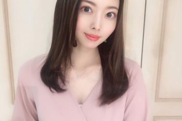 【まとめ髪も、ストレートも、巻き髪もキマるヘアスタイル】
髪の長さ、カラーについての質問、ありがとうございました！　
髪の状態がわかりやすいストレートスタイルの...