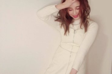 この辺りの写真で
昨日はfifthの #フロントスリットサロペット　でおでかけしたよー
#ホワイトコーデ　でいきました
今５０％オフクーポンでてたのでそれでゲッ...