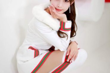 .
.
.
#開幕が待ち遠しいシリーズ .
.
.
サンタさん、クリスマスを彷彿とさせる
2019raffineeladyのコート
.
肩まわり？首まわり？のフ...