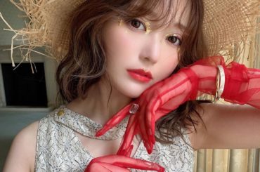 金箔は目もとだけじゃなくて﻿
くちびるの山にもいるの、気づいた？﻿
make up by @megumikuji_luckhair ﻿
﻿
ワイヤーレースのオー...