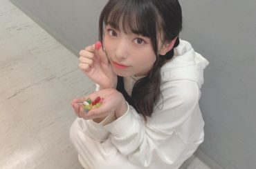 
"失恋、ありがとう"のMV撮影の時のオフショット﻿
ジェリービーンズ持ってるよ﻿
﻿
#失恋ありがとう﻿
#akb48﻿
#ジェリービーンズ...