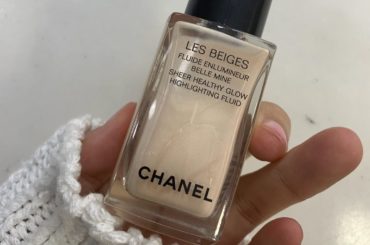 今までの撮影で使ってもらって、
よかったなあと思ったコスメたちのまとめ︎︎
自分で買おうと思って
写真撮っておいたやつ

_
①ツヤ肌になる @chanelof...