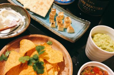 エンジョイおうち飲み
サルサとアボカドディップ
めちゃくちゃ美味しくできた
アボカドディップは
ネパール産のスパイス入り
さて、映画見よっと
.
#ibukit...