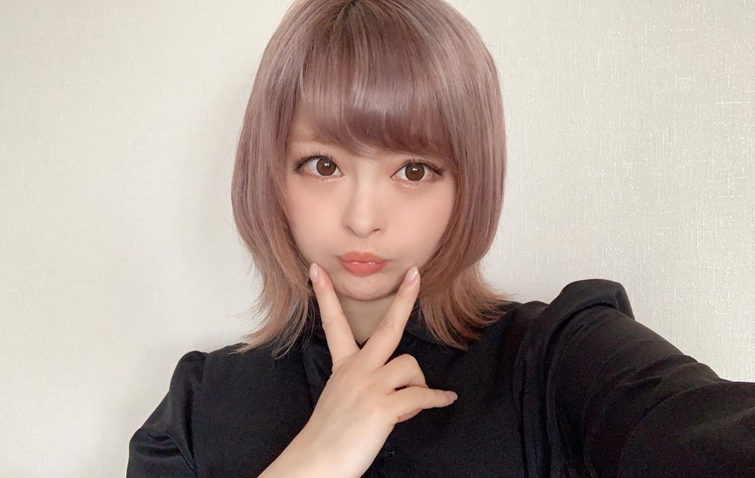 きゃりーぱみゅぱみゅ おひさな写真です 今はボブではなく段差をつけてもらってくびれヘアーになってます気に入ってる Moe Zine
