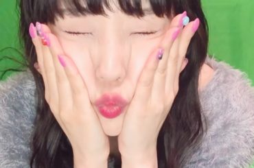 企画から8日。テレワークで完成したでんぱ組.incの新曲「なんと！世界公認 引きこもり！」MV撮影での一コマ。笑
.

.

.
.
.
#でんぱ新曲作るんさ ...