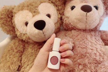 おうち時間を少しでも楽しむために、
メイクして、大好きな音楽を流して、
新しく買ったルームウェアを着て、
ネイルを新しい色に変えました。

uka カラーベース...