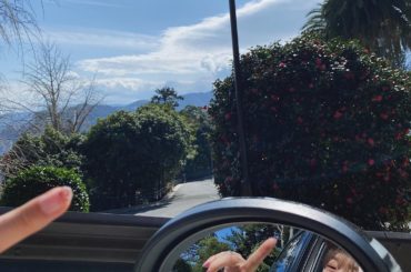 本当にお家での写真が多くなってしまうので、
前にドライブしたときの
ミラー越しにぱしゃり。...