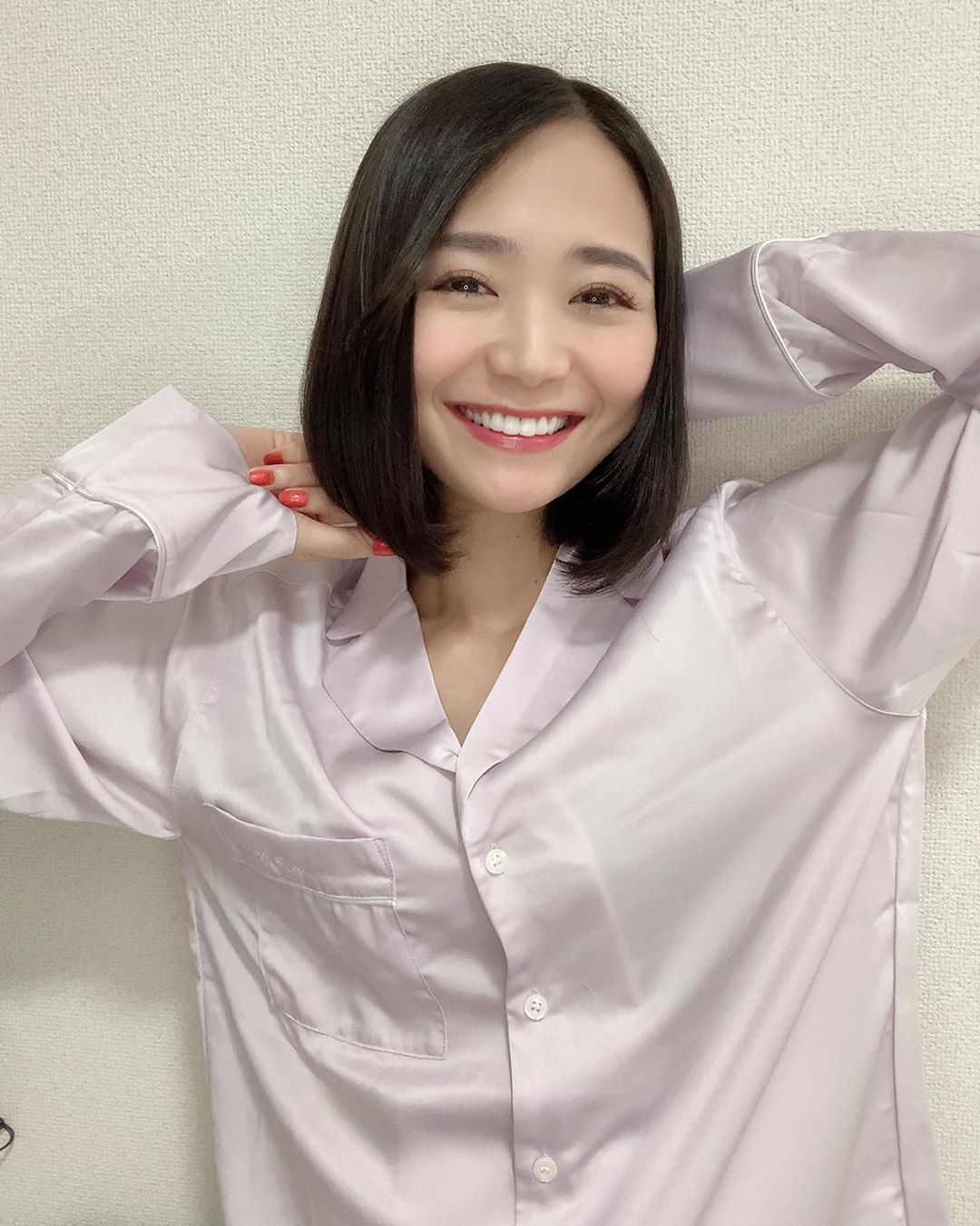 緑川静香 友達がブランドを出しました めちゃ可愛いルームウェア さっそく着てる 生地もしっかりしてて長く使えそう こりゃ部屋でもテンションあがる 笑 Moe Zine