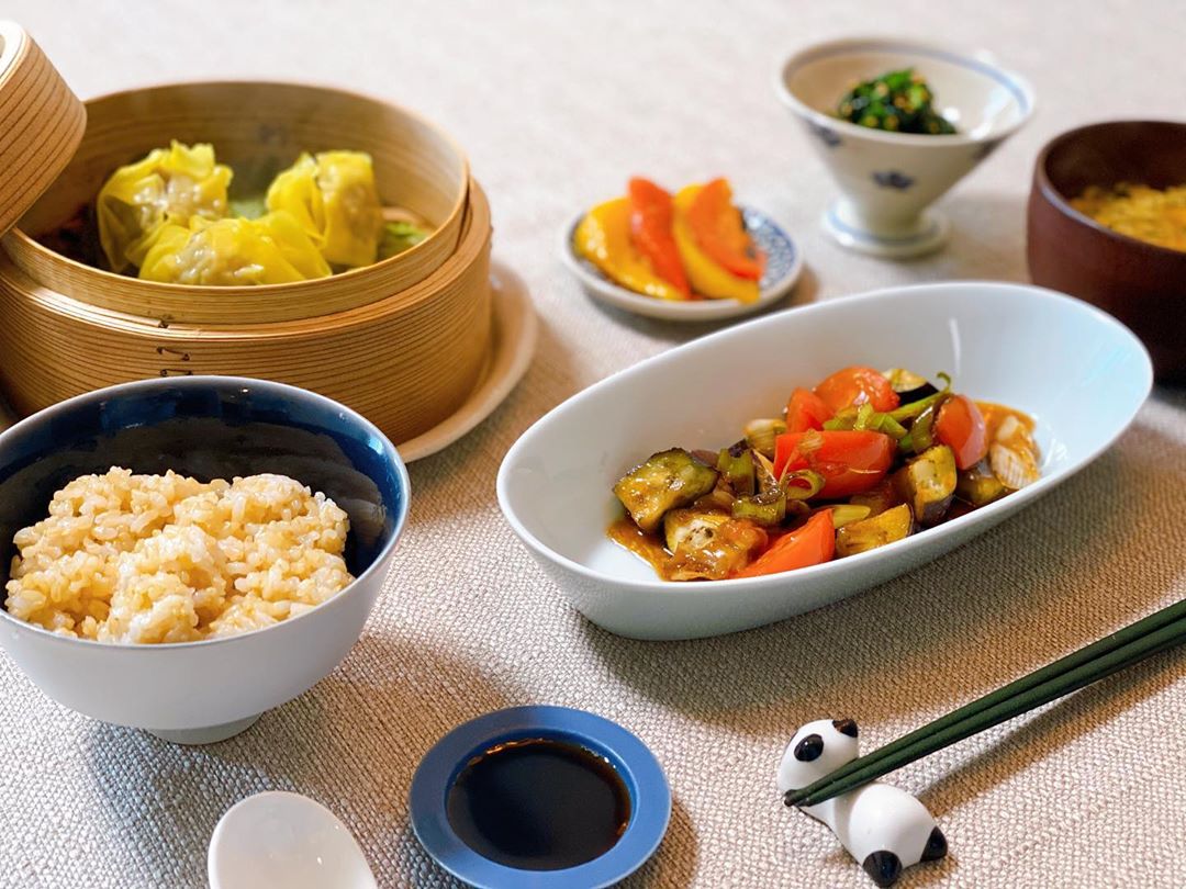 渡辺早織 今日の朝ごはん 一番好きな食べ物は しゅうまいです 早織飯 Mybreakfast 今日の朝ごはん 茄子とトマトの黒酢サラダ 椎茸しゅうまい Moe Zine