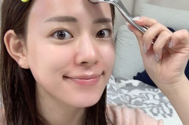 セルフダーマローラーの動画あげてたけど写真にするとこんな感じ！
やった直後はちょっと赤くなるけど、数時間後には引いて、
2、3枚目は翌日！

ちょっとざらざらし...