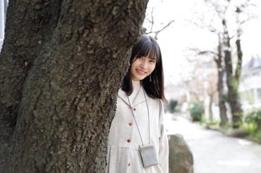 わたしの

この日は洋服も小物も全て私物を使っていて、
読書シーンの本まで。
*
素敵な撮影場所を見つけて
ベンチに腰かけたら
本が似合いそうだねって話になって...