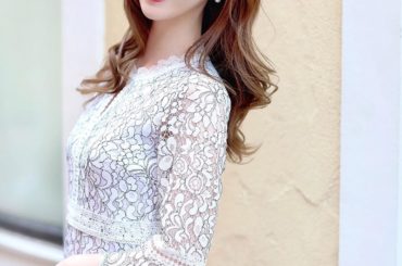 Coming soon
.
爽やかな初夏にぴったりの、美しいこちらのホワイトレースのワンピースが発売になります♪
.
︎4/22(水)21:00発売
@mont...