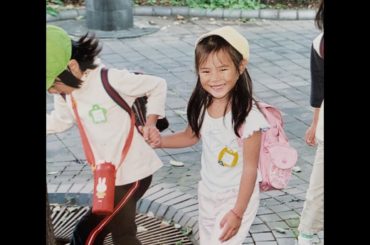 お久しぶりです、更新したいのに載せる写真がなくて困ってますが自撮りを頻繁に載せる勇気もないので、ひますぎて断捨離していたときにでてきた写真を…笑
．
笑うと目が...