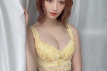 どの表情がすき？？
.
.
自粛中だから育乳中〜
家にずっといるからルームブラばっかつけてる！
.
普通のブラは寝る前外すけどルームブラは外さなくてい
いからほ...