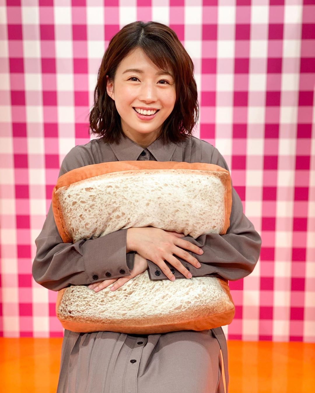 田中萌 テレビ朝日 きょう深夜0 50 は お願い ランキング 関東地区のみ 今日はサンドウィッチマンさんmcの お笑いネタバトル ネタサンド です Moe Zine