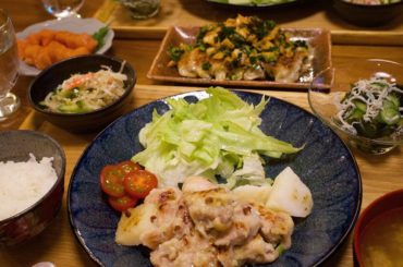 最近時間があるので、お菓子作っては食べ、普段しない晩酌しては食べ、ダラダラと食べる回数が多くてなんだか胃が重い〜。
やっぱりこんな定食みたいなご飯をしっかり食べ...