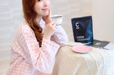 Enjoy Home﻿
﻿
炭の粉末が入ったチャコールコーヒー﻿
C coffee を飲み始めました﻿
@c_coffee_official﻿ ﻿
「チャコール...