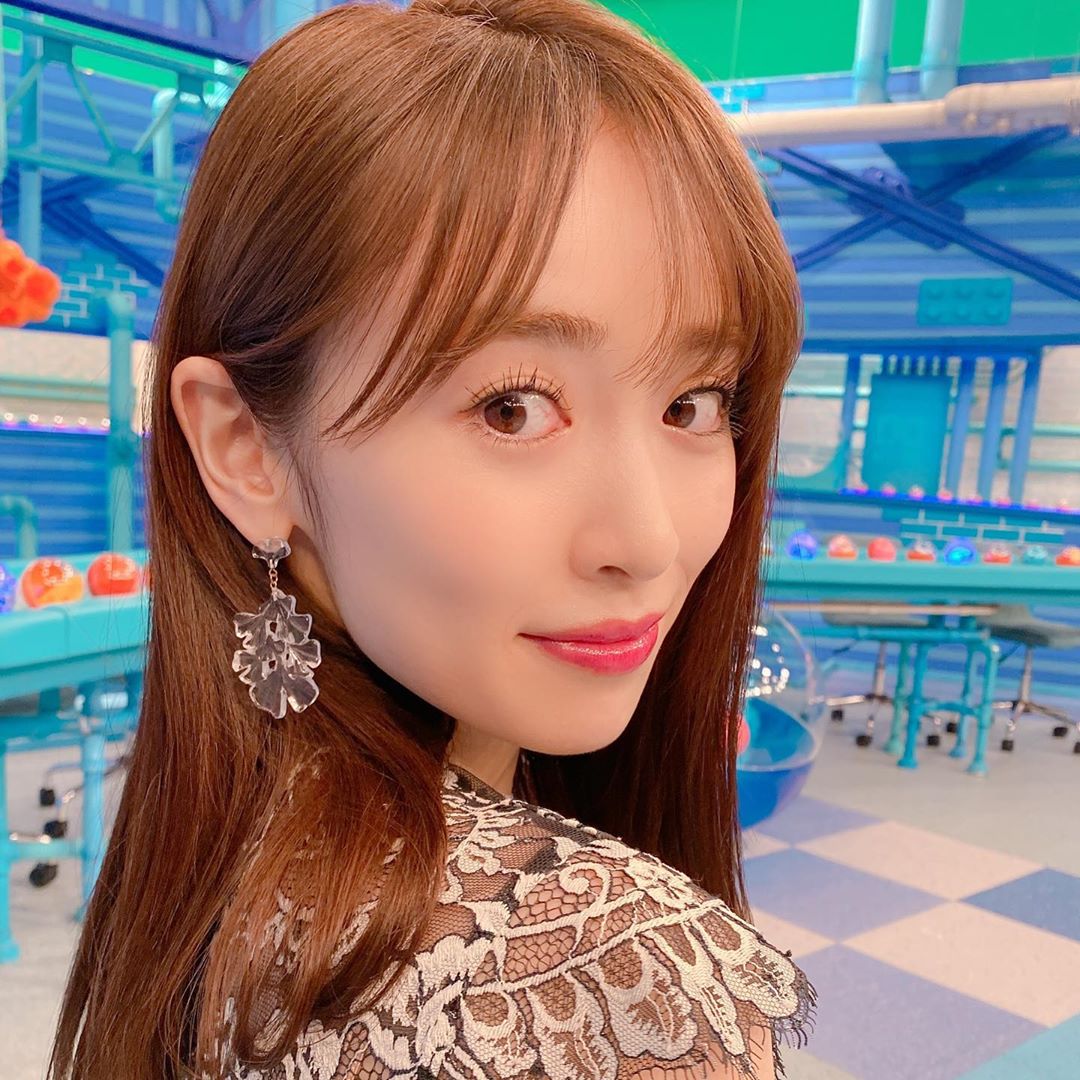 泉里香 今夜7時から ドッキリgp 出演させていただきます ぜひご覧ください O Threefloor O Louboutinworld フジテレビ 隕石 Moe Zine