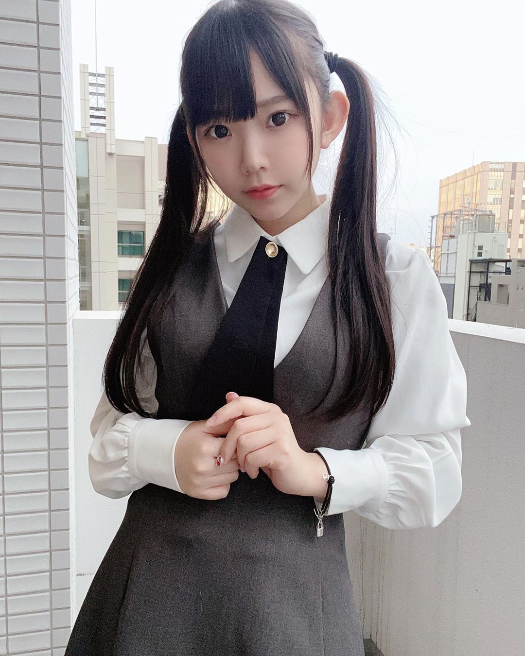 長澤茉里奈 久しぶりに服を着た いやあのそういう意味じゃなくて ジャケットワンピ好きすぎる 今日のまりちゅう Moe Zine