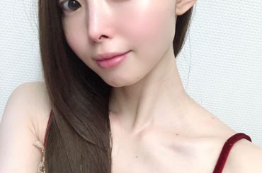 【おうち時間が増えた今こそ白肌ケアのチャンス！】
昨日はストーリーに落ち込んだことを書いてしまってすみません
特に何かあったわけではないんだけど……意味もなく落...