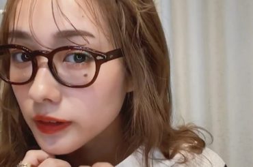 お久しぶりです。ヘアアレンジ動画。
今日はファッションに合わせてこんな感じの
アレンジをしてみました。

ピン2つでできちゃうのでやってみて下さい︎︎ ①26m...