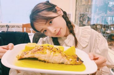 バカリャウと、
かたくてなかなかちぎれなかったパン
なぜ中指を使ってなかったのかは…、謎です‥。
すごく美味しかった！
#バカリャウ#思い出#rikamadei...