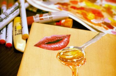 .
.
.
#おうち時間 .
ここから更に何を描き加えよう？
.
くちびるやハチミツは初めて描いたけど
意外とそれっぽく描けたかも
.
.
.
#水彩画 #アク...