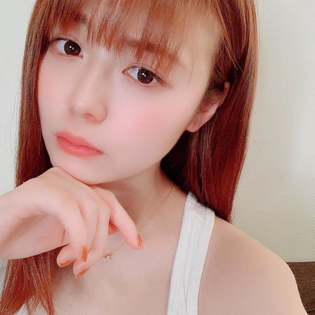 井口綾子 おやすみなさい 久々の自撮り そして宣言します 明日からこの顔の肉たちを退治するために三日間くらいファスティングします 食べないダイエットはよくないけど 正 Moe Zine