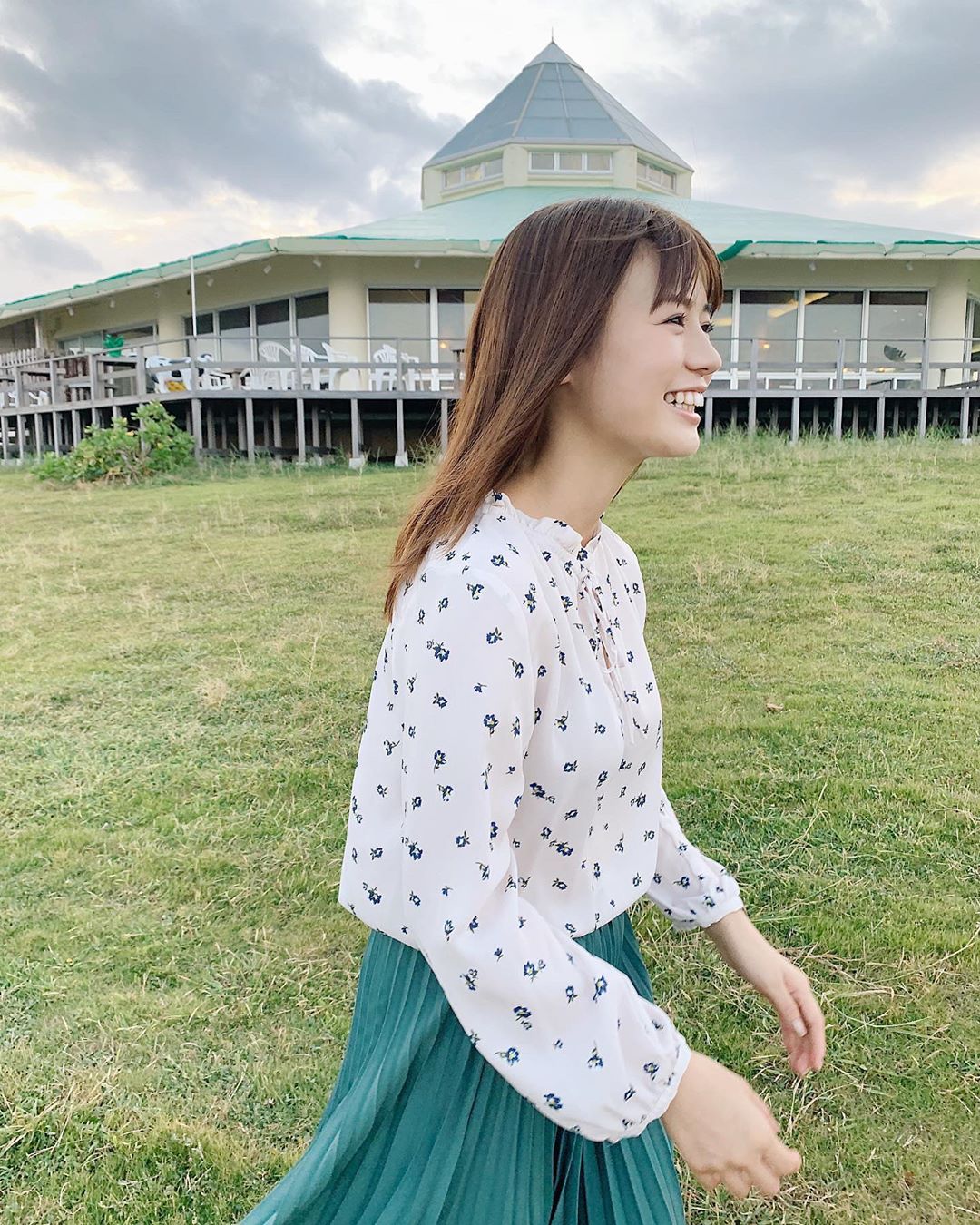 井口綾子 週刊プレイボーイで沖縄行った時のオフショット この服のまま海に入ったの新鮮だったなあ 沖縄いきたいなあ また旅行できる日を夢見てがんばろっと Moe Zine