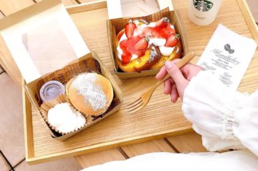 テイクアウト風のおやつ﻿
﻿
﻿
今日は天気が良かったから﻿
ルーフバルコニーで食べたよ﻿
﻿
ピクニック気分で楽しかった﻿
﻿
﻿
﻿
#おうちカ...