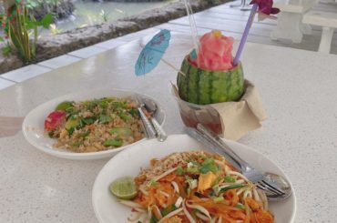 *
*
*
海外での写真を振り返る④
*
パクチー抜きでお願いしますと
頼むのをいつも忘れる笑
*
でもパッタイもフライドライスも
スイカジュースも全部美味し...