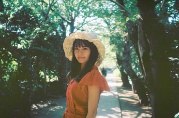 ㅤㅤㅤ
自分でもすごくお気に入りの1枚
江ノ島の極楽寺で撮ったもの
大好きな映画　#海街diary  のロケ地巡りしたときの〜
自然に囲まれたショットで...