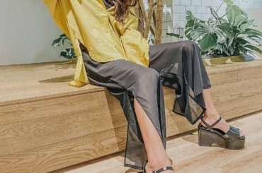 ．
最近の暖かさが最高︎
たまにある仕事の時に
新しい春服たちを着て気分良さげ
これは全身EMODAちゃん♡
#emoda #mystyleemoda...