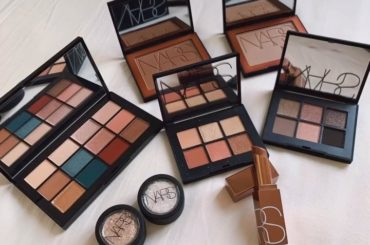 @narsissist 
NARS BRONZING COLLECTIONを使った
キラキラメイクの動画です
#クールクラッシュアイシャドーパレット　26...