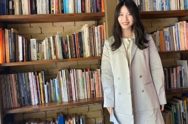 Cafe Bibliotic Hello！

本がたくさんありました
他にも素晴らしい場所を巡っていますので、
日付変わって本日
朝6:30〜
京都いろどり日記...