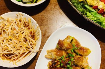 母の日

お母さんに手料理を 3人姉妹なのですが、みんなでせっせと作りました。

いつも、お腹がすていてる私達のために本当にたくさんのご飯を作ってくれて、ありが...