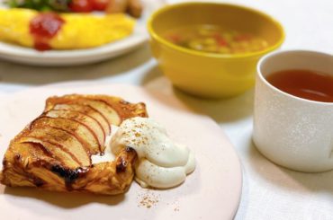 今日の朝ごはん

小さなかわいいりんごを買えたので
アップルパイにしました.
.
#早織飯
#mybreakfast
#今日の朝ごはん

#アップルパイ
#コン...