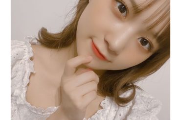 .
いつかの自撮りたち。
.
.
最近、白いお洋服が好きなんです
.
.
髪の毛ちゃいろいな〜
.
#juicejuice #稲場愛香 #自撮り 
#白 #ホ...