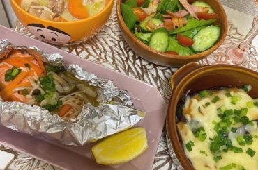 _
今日のご飯♡
・鮭のホイル焼き
・キャベツと鶏肉のクリーム煮
・茄子の味噌チーズ焼き
・サラダ
久しぶりにフルコース料理しましたっ
全部美味しかった！大満足...