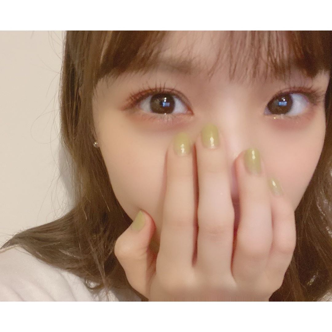 稲場愛香 ピスタチオカラーのネイル 美味しそうな色 Juicejuice 稲場愛香 まなかん アイドル ネイル セルフネイル ピス Moe Zine