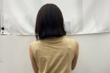 椅子に座ってリラックスしてたら
Tシャツこうなっちゃいました！

#ateliermakita #アトリエマキタ...