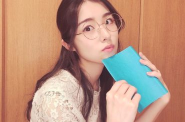 .
セルフプロデュース生写真第2段！
今日発売になりました
おうち時間がテーマです
.
知らぬ間にフィルターかかってて
泣く泣くオフショットにした
お...