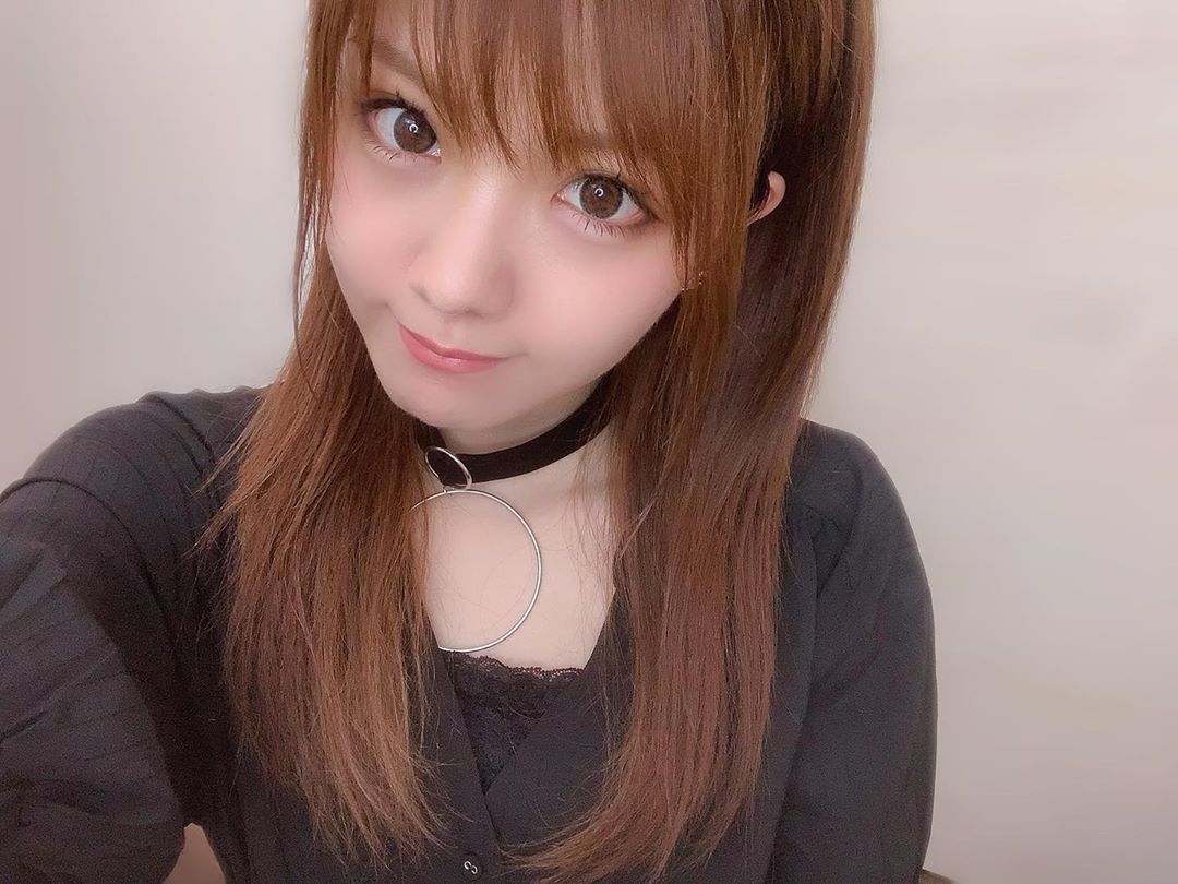 田中れいな 髪の毛ストレートにしたよ なんか今日大人っぽいじゃん 頂きました 照れ隠しで もう大人ですから と返した私 Moe Zine