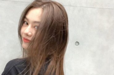 .
やっと美容院行けたー！
夏だから髪色明るくしてもらいました
@allys_waji 
@allyshairaoyama...