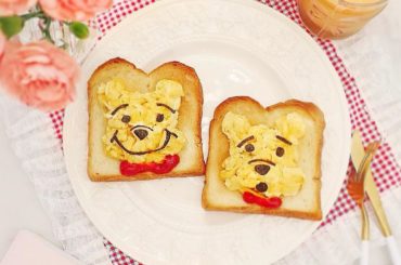 #プーさんトースト 作ってみたよ
作り方はシンプル♪
.
でも顔を海苔で作るとき細くしたいのに切れちゃったりして、なかなかむずかしかった
.
お花の定...