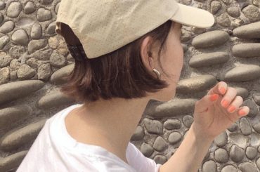 マスク生活でサングラスが使いづらいので、公園では帽子必須！
・
メッシュ素材で蒸れにくくて軽くて濡れてもすぐ乾くからプールとか海でも使いやすいこのキャップが大活...