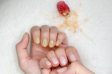 ・
・
新しいネイル︎
ここ最近はクリア感のあるちゅるんとしたネイルが多いです
・
・
色は迷いすぎて二回目のピスタチオ
担当は　@chipieee_nail...