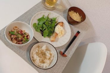 ご飯﻿
・鮭のムニエル﻿
・タコとオクラの和風サラダ﻿
・山椒しらすご飯﻿
﻿
鮭のムニエルにかけてるのは﻿
タルタルソースです！﻿
はじめてタルタルソースから...