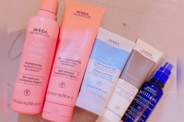 ヘアケア系の質問を
たくさんいただくので投稿
AVEDA使ってます！
ピンクのがシャンプーコンディショナーで毎日使ってます。水色のは洗い流すトリートメントで週...