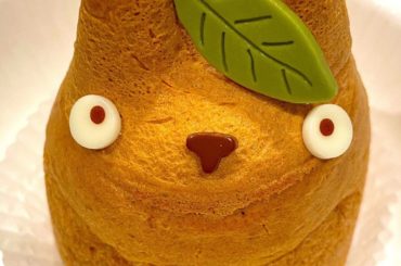 ﻿
﻿
昨日、ラジオ収録の時にいただいた﻿
トトロのシュークリーム♡﻿
﻿
可愛すぎて食べるのが可哀想なくらいでしたが﻿
とっても美味しかったです﻿
﻿
ジブリ...